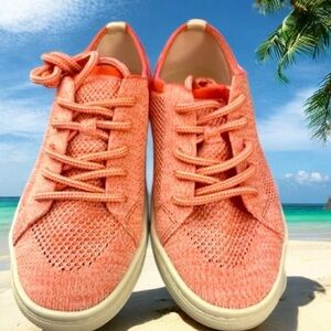 New! Women’s Soludos Ashore Sneaker